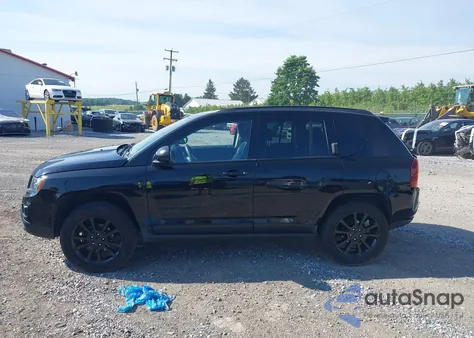 2015 Jeep Compass Altitude Edition from USA, damaged, VIN 1C4NJDBB7FD412166